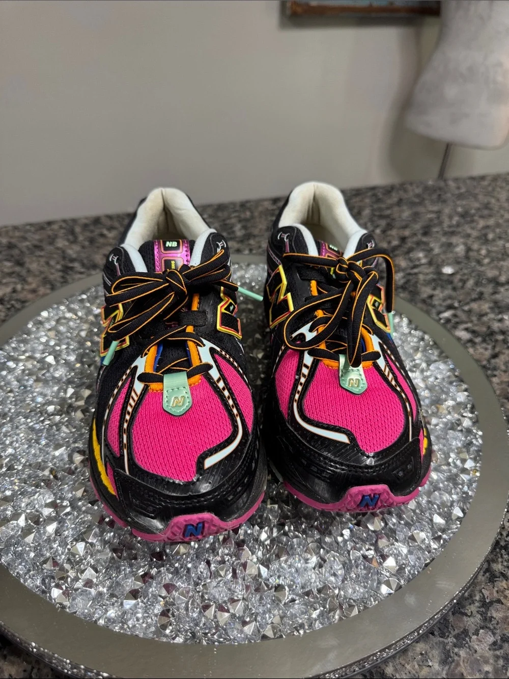 New Balance mock 1906R Neon nights Athletic Sneakers M6 W 7.5 EUC - Picture 5 of 16